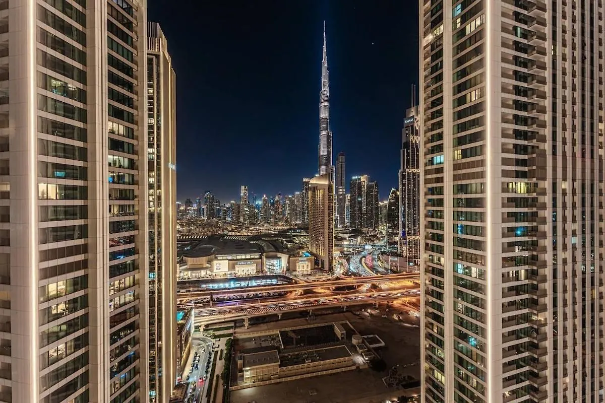 Lägenhet Downtown Views - Burj Khalifa & Direct Mall Access Dubai